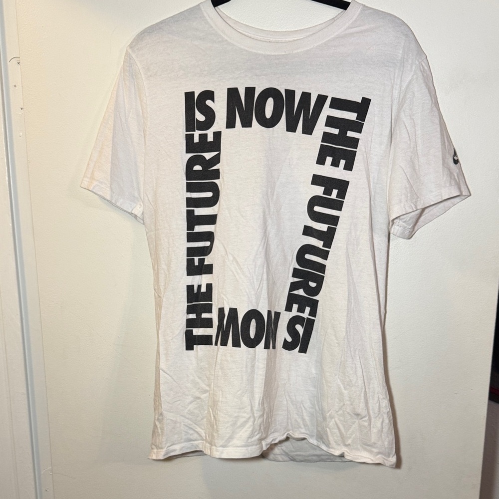 White Nike graphic T-shirt